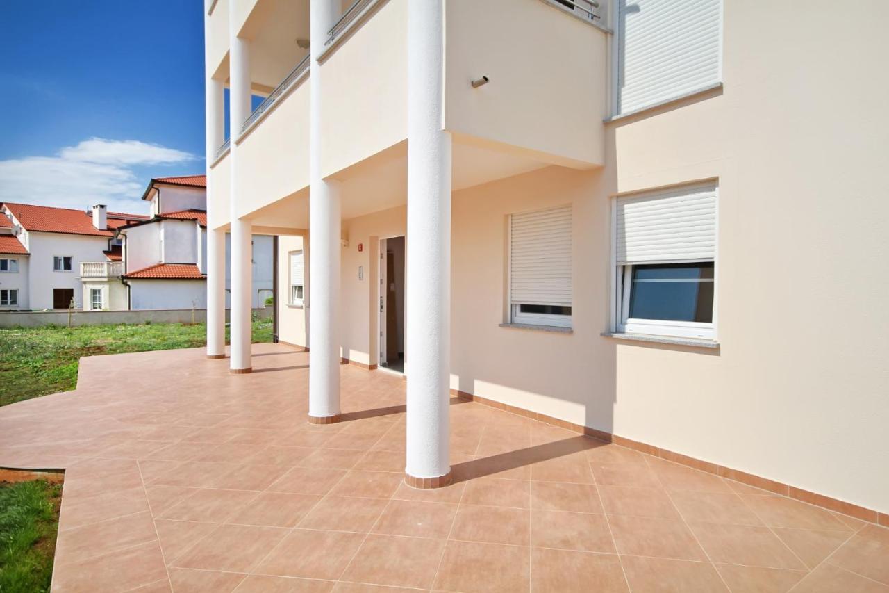 Loren - Mali - Second Floor Medulin Exterior photo